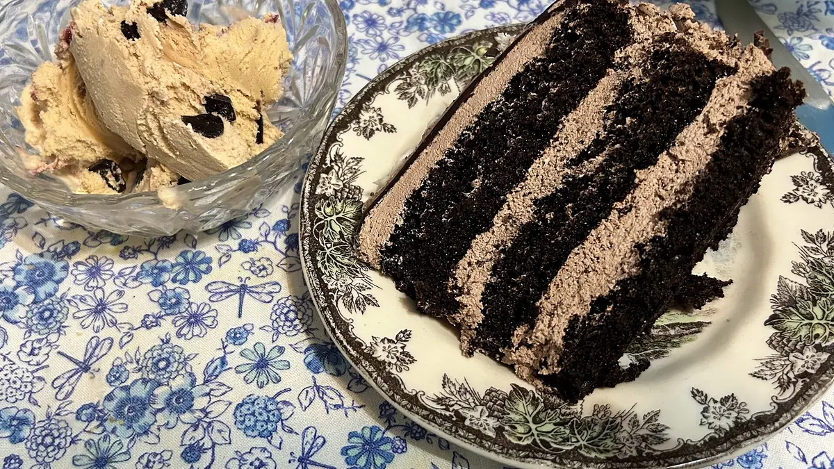 T & Cakes – cake shop in North Nibley, Dursley